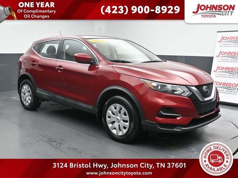 Used 2020 Nissan Rogue Sport S image 1