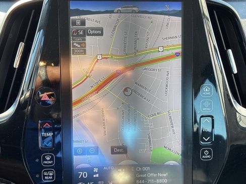 Used 2017 Toyota Prius Prime Advanced FWD image 9
