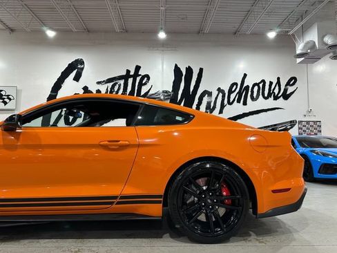 Used 2021 Ford Mustang Shelby GT500 w/ Technology Package RWD image 7