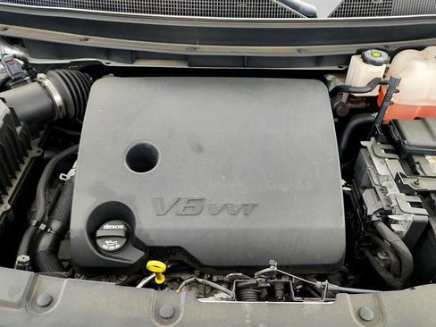 Used 2021 Chevrolet Traverse LT AWD/4WD image 26
