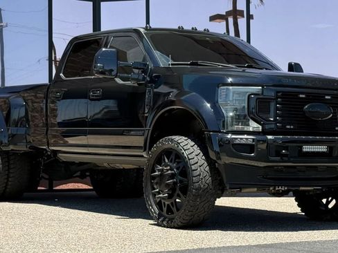 Used 2022 Ford F450 Platinum w/ FX4 Off-Road Package AWD/4WD image 17
