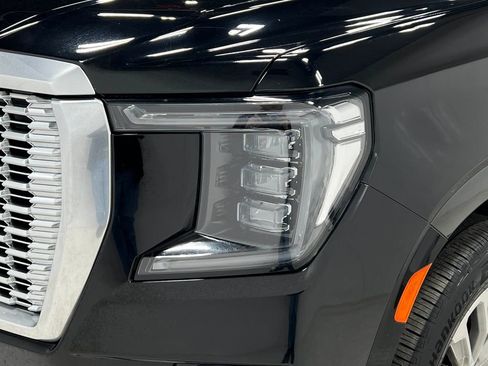 Used 2021 GMC Yukon XL Denali w/ Denali Premium Package AWD/4WD image 41