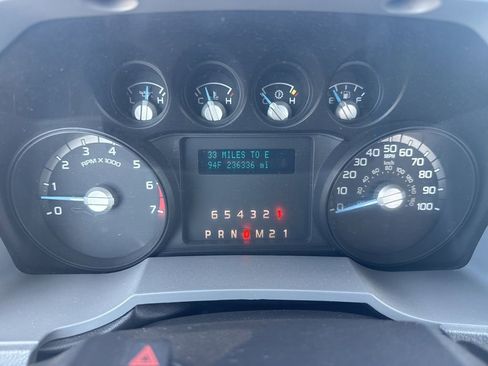 Used 2014 Ford F250 XL w/ Power Equipment Group image 20