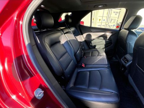 Used 2020 Chevrolet Equinox LT w/ Sport Edition image 23