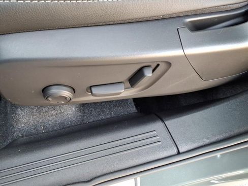 New 2026 Volvo XC40 B4 Core w/ Climate Package image 14