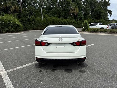 Used 2024 Nissan Altima 2.5 SR w/ SR Premium Package FWD image 4