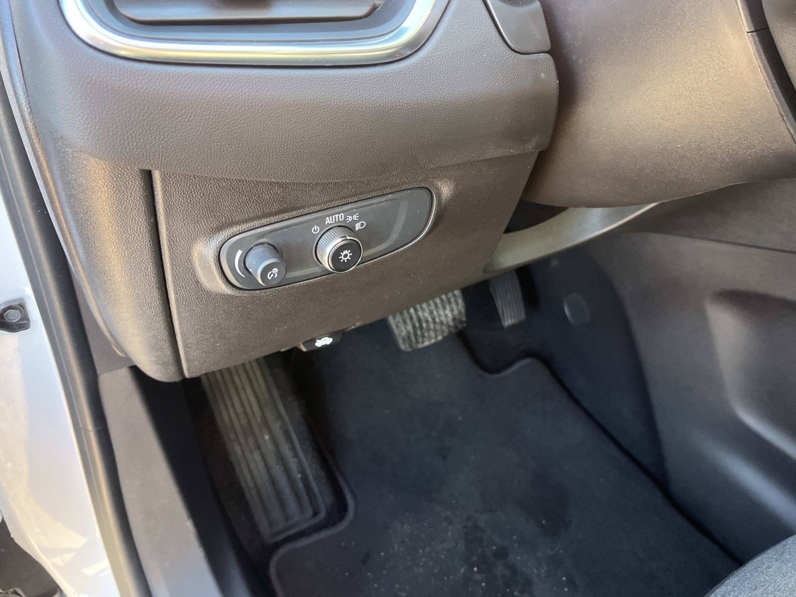 Used 2024 Chevrolet Equinox LT AWD/4WD image 30