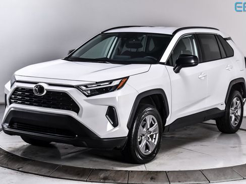 Used 2025 Toyota RAV4 LE image 2