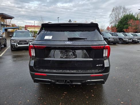 New 2026 Ford Explorer ST-Line image 6