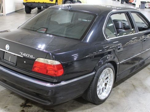 Used 2001 BMW 740iL RWD image 33