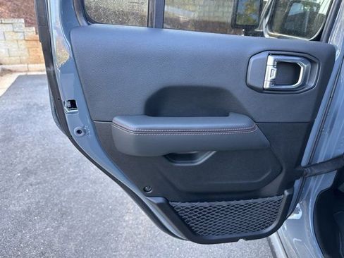 New 2026 Jeep Wrangler Unlimited Rubicon image 20