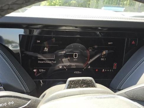 Used 2025 GMC Yukon XL Elevation w/ Elevation Premium Package RWD image 10