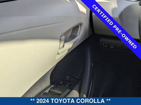 Used 2024 Toyota Corolla LE image 22