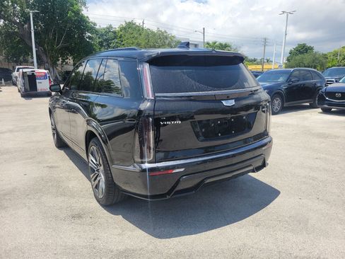 Used 2026 Cadillac Vistiq Platinum AWD/4WD image 12