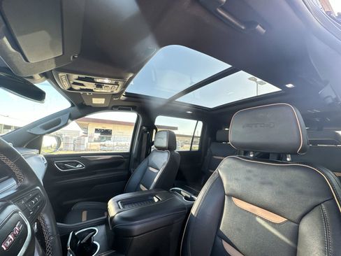 Used 2023 GMC Yukon XL AT4 w/ Technology Package image 19