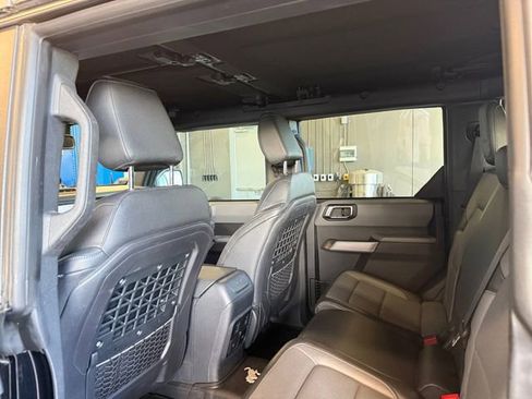 Used 2022 Ford Bronco Everglades image 12
