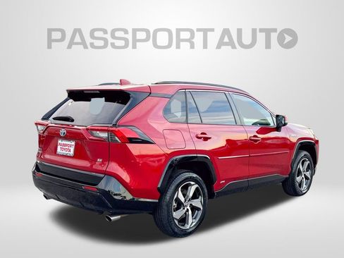 Certified 2021 Toyota RAV4 SE image 7