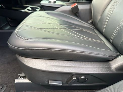 Used 2023 Ford Mustang Mach-E Select image 30