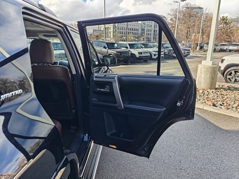 Used 2017 Toyota 4Runner Limited image 11