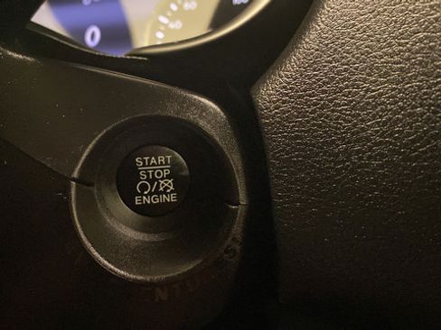 Used 2021 Jeep Renegade Limited AWD/4WD image 22