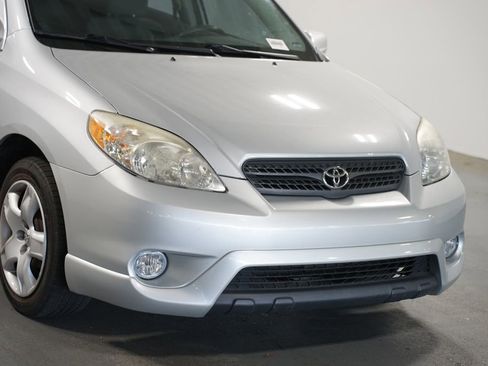 Used 2007 Toyota Matrix FWD image 4