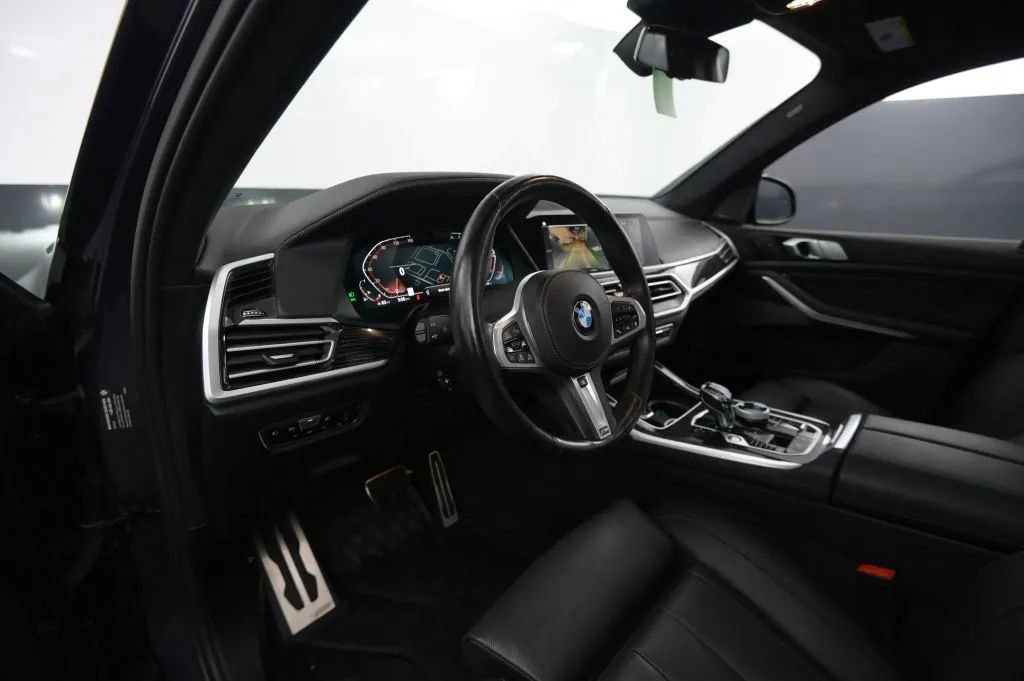 Used 2021 BMW X7 xDrive40i w/ M Sport Package AWD/4WD image 41