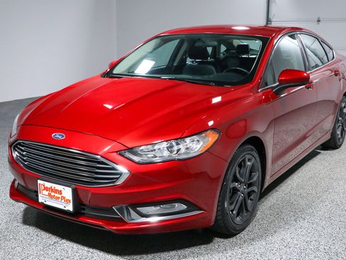 Used 2018 Ford Fusion SE w/ Equipment Group 201A FWD image 29