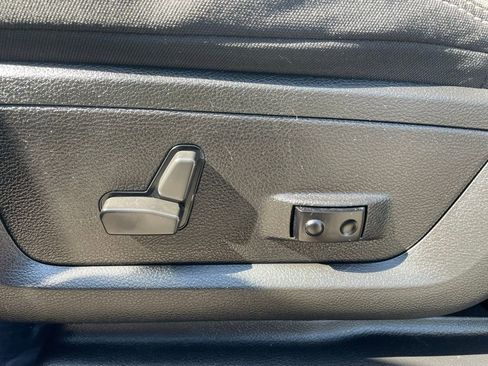 Used 2022 RAM 2500 Big Horn w/ Level B Equipment Group image 26