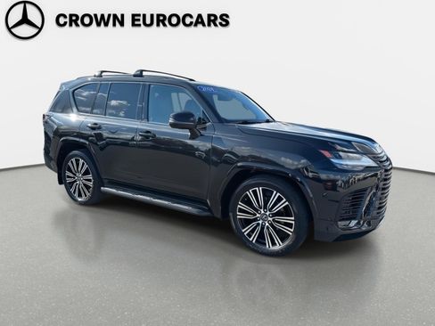 Used 2024 Lexus LX 600 4WD w/ Appearance Package image 2