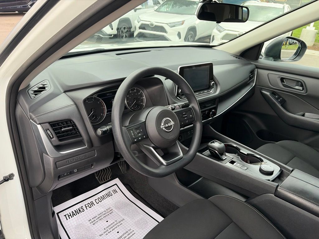 Used 2024 Nissan Rogue S AWD/4WD image 24