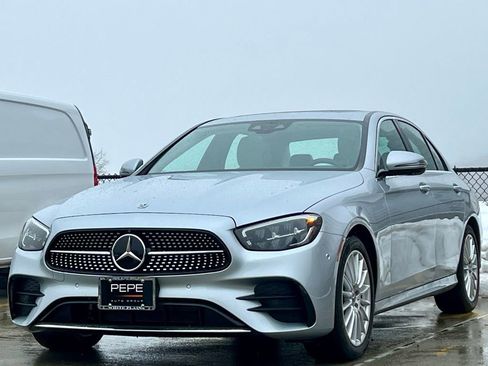 Used 2023 Mercedes-Benz E 450 4MATIC Sedan image 4