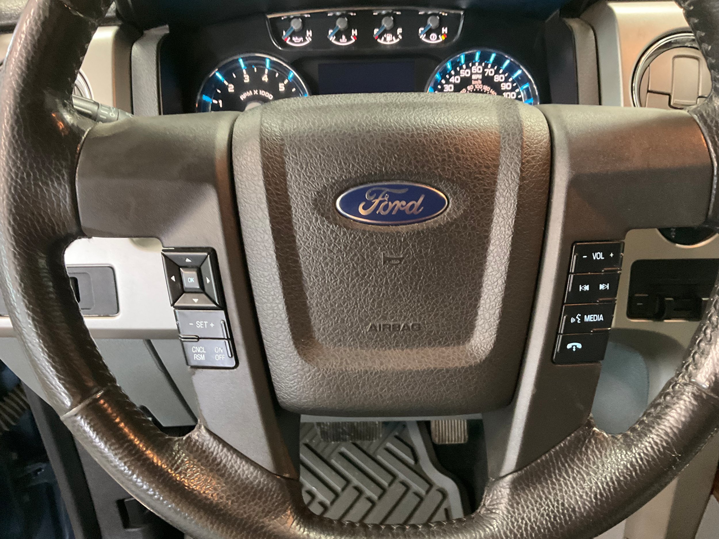 Used 2013 Ford F150 Lariat w/ Lariat Chrome Pkg AWD/4WD image 14