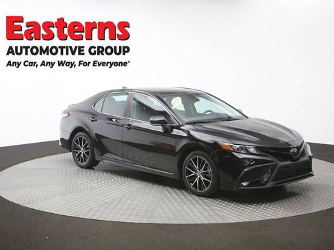 Used 2024 Toyota Camry SE w/ Convenience Package FWD image 48