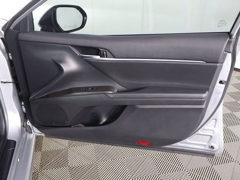 Used 2024 Toyota Camry SE image 21