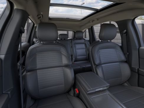 New 2026 Lincoln Nautilus Reserve AWD/4WD image 10