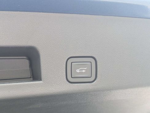 Used 2026 Chevrolet Traverse RS FWD image 14