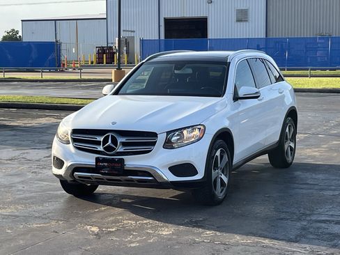 Used 2016 Mercedes-Benz GLC 300 w/ Multimedia Package image 3