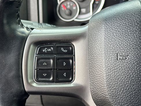 Used 2022 RAM 1500 Classic SLT image 36