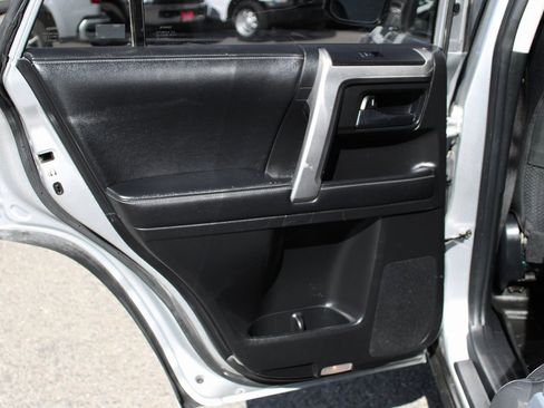 Used 2019 Toyota 4Runner SR5 image 28