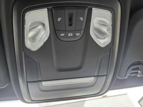 Used 2022 RAM 3500 Tradesman w/ Chrome Appearance Group AWD/4WD image 29