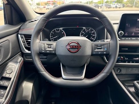 Certified 2025 Nissan Rogue SV AWD/4WD image 15