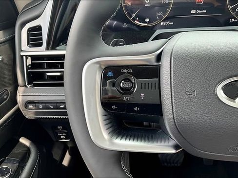 New 2026 INFINITI QX80 Luxe image 18