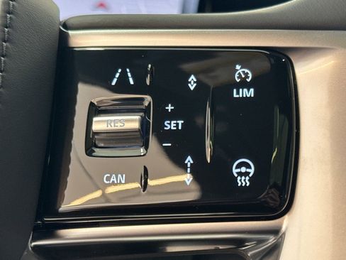 New 2026 Land Rover Range Rover Long Wheelbase SE AWD/4WD image 27