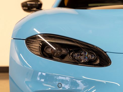 Used 2023 Aston Martin V12 Vantage RWD image 5
