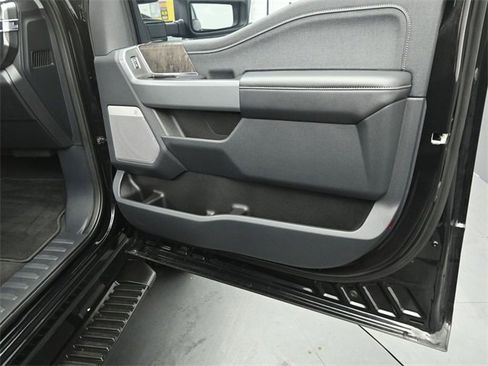 Used 2024 Ford F250 Lariat w/ Sport Appearance Package image 27