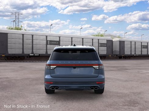 New 2026 Lincoln Aviator Reserve w/ Luxury Package AWD/4WD image 5