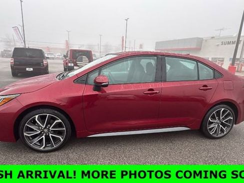 Used 2022 Toyota Corolla SE w/ Carpet Mat Package (TMS) image 2