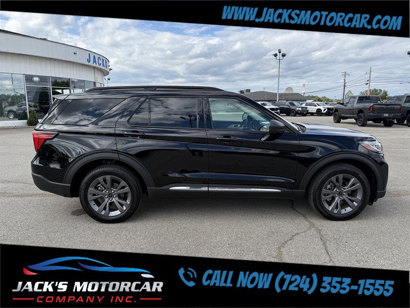 Used 2025 Ford Explorer Active w/ Active Comfort Package AWD/4WD image 5
