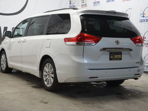 Used 2011 Toyota Sienna XLE image 5