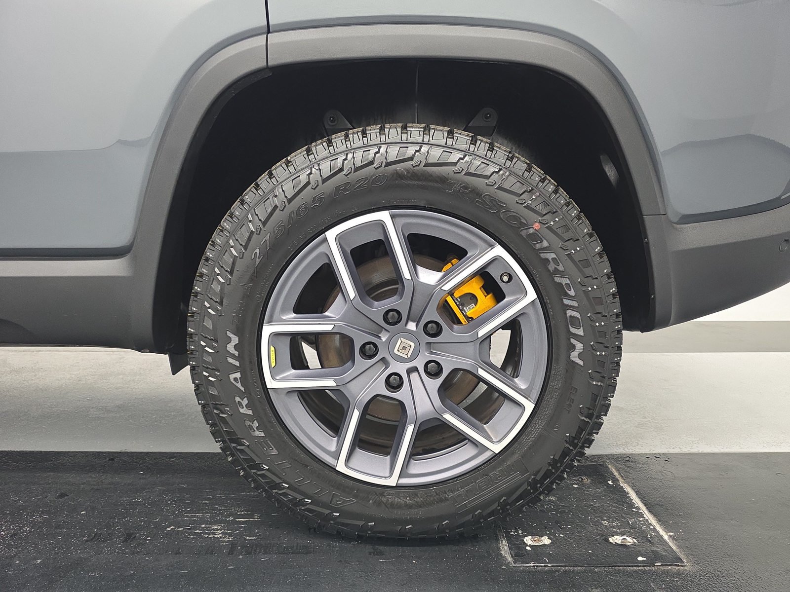 Used 2022 Rivian R1S Launch Edition Quad AWD/4WD image 10